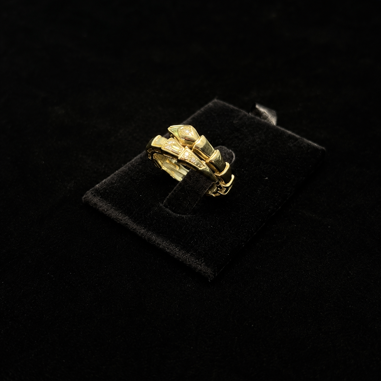 Пръстен (BVLGARI SERPENTI RING)