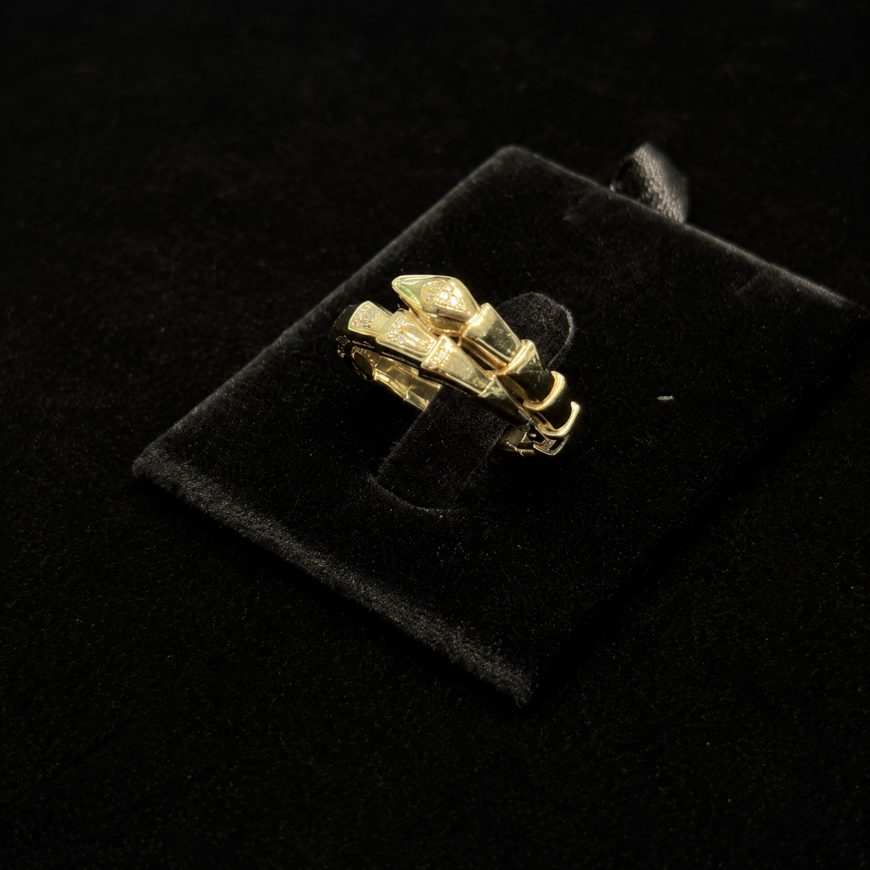 Пръстен (BVLGARI SERPENTI RING)