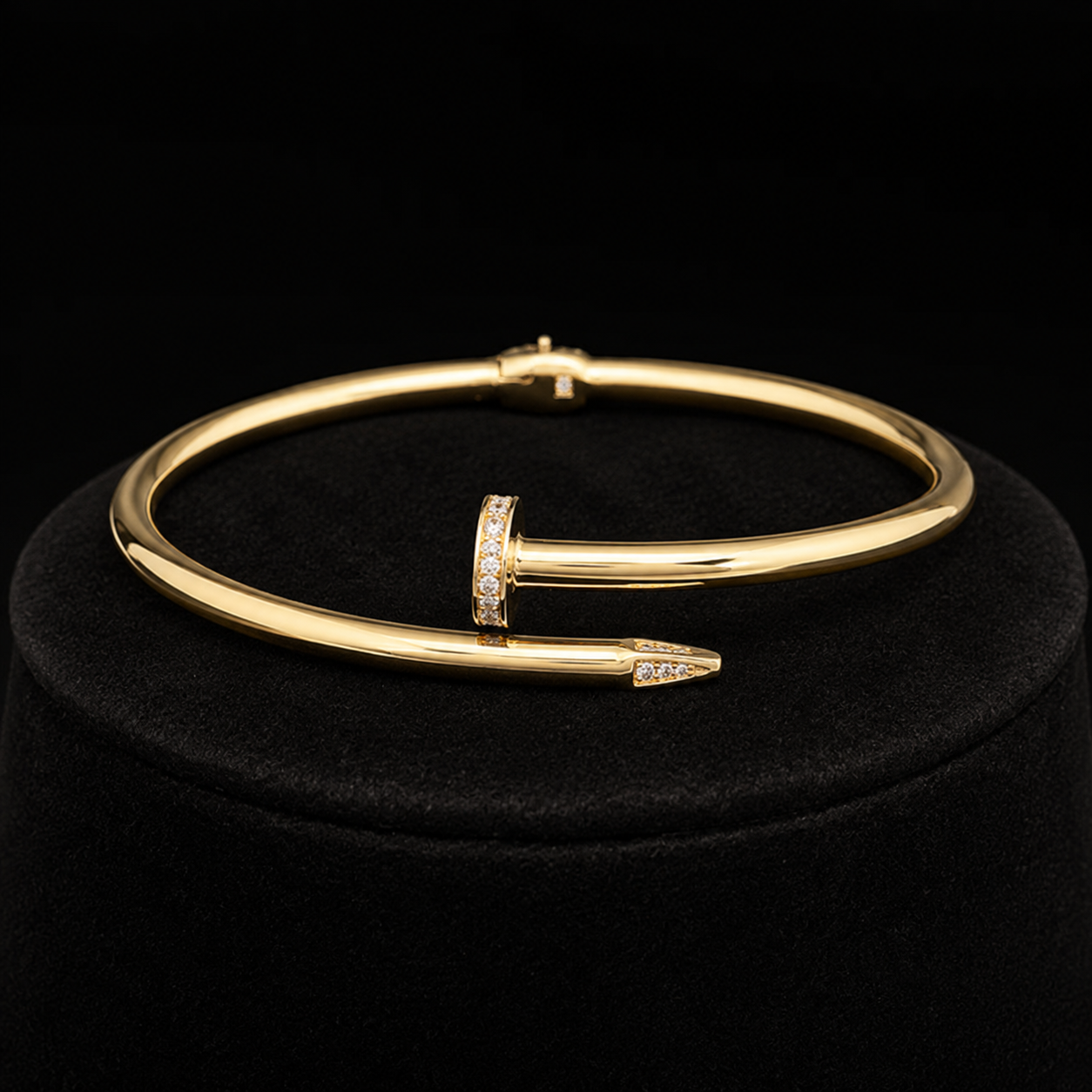 Гривна (Cartier Nail Zirconia)
